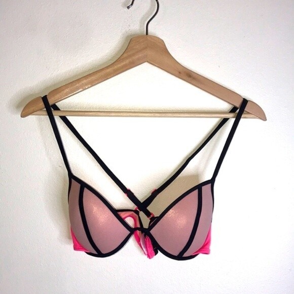 Victoria's Secret Bikini Top Pink Padded Push-up Underwire Clasp Back 34B - Picture 1 of 8